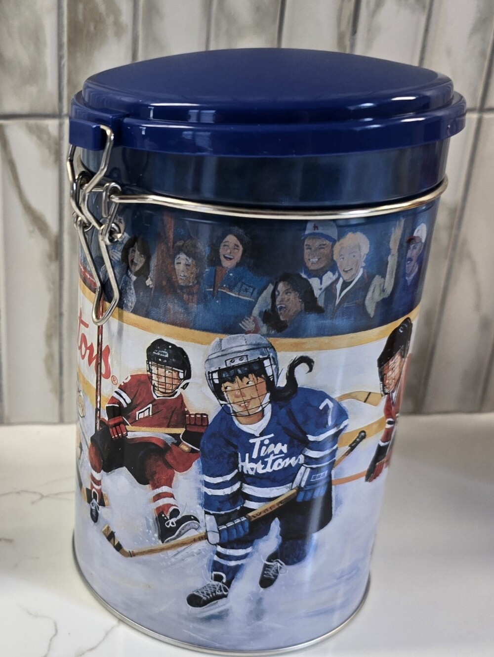 Tim Hortons Limited Edition "Winning Goal" Collector Canister (Series #002). - Picture 3 of 4